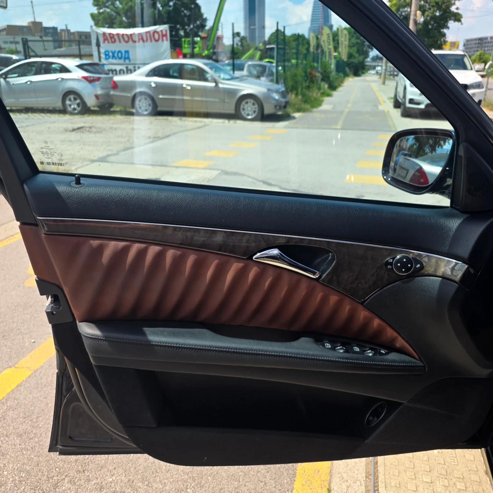 Mercedes-Benz E 220 CDI EVO AVANTGARDE /TOP/ - КАТО НОВА, снимка 5 - Автомобили и джипове - 55059746