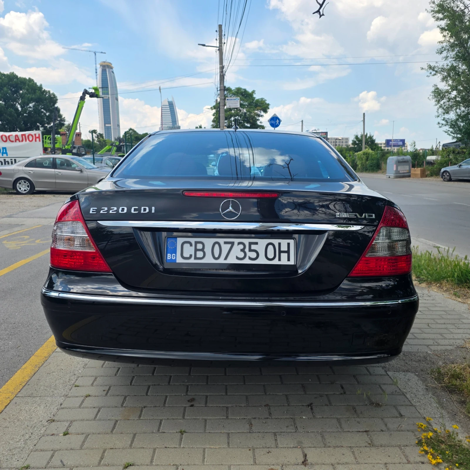 Mercedes-Benz E 220 CDI AVANTGARDE /TOP/ - КАТО НОВА, снимка 5 - Автомобили и джипове - 55059746