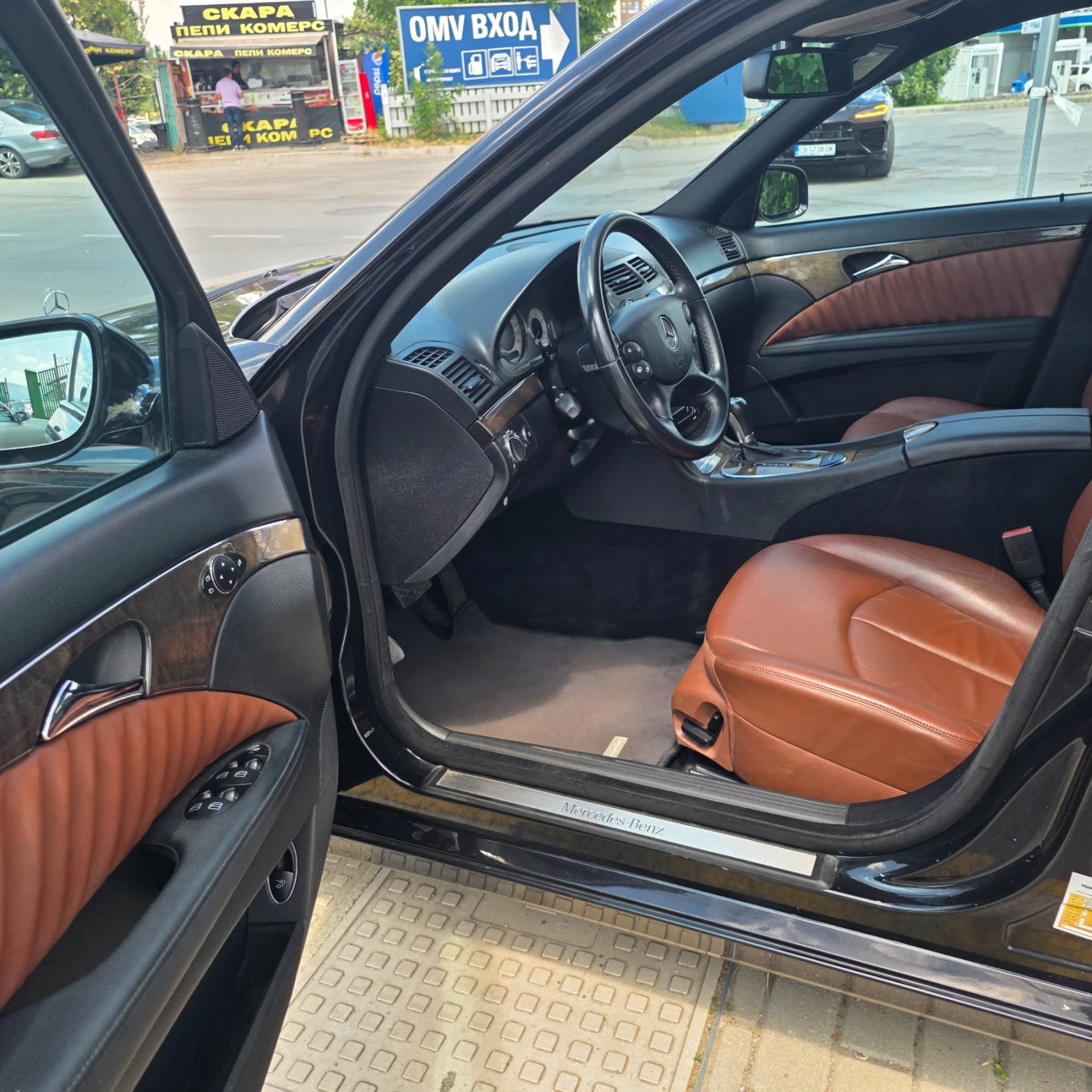 Mercedes-Benz E 220 CDI AVANTGARDE /TOP/ - КАТО НОВА, снимка 7 - Автомобили и джипове - 55059746