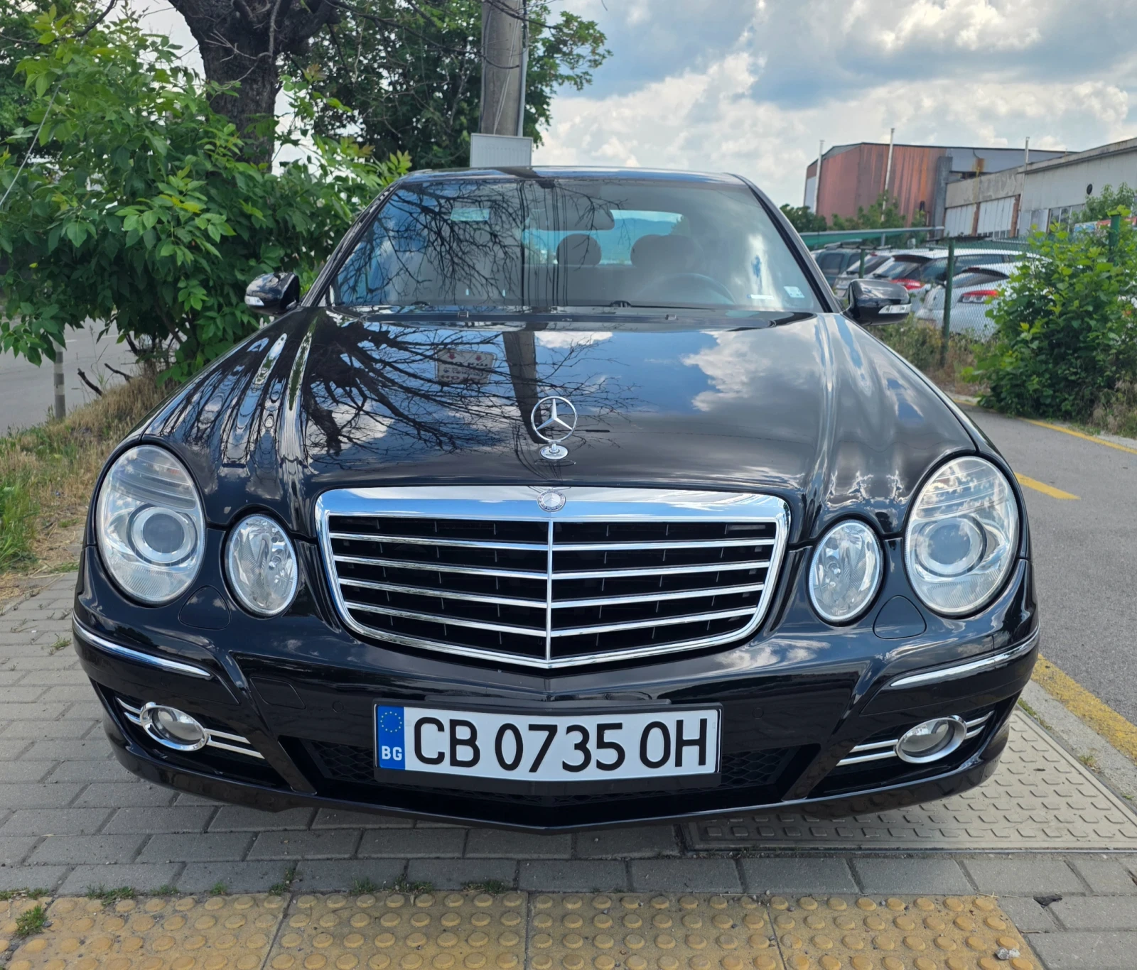 Mercedes-Benz E 220 CDI AVANTGARDE /TOP/ - КАТО НОВА, снимка 2 - Автомобили и джипове - 55059746