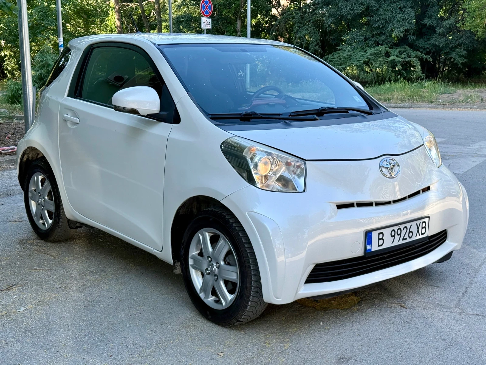 Toyota Aygo iQ 4 местна, снимка 3 - Автомобили и джипове - 55098483