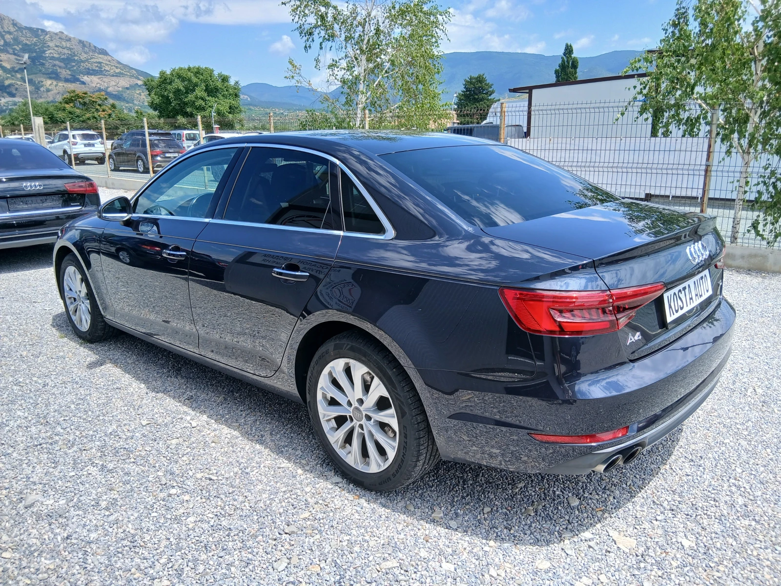 Audi A4 КАТО НОВ, снимка 7 - Автомобили и джипове - 55171922