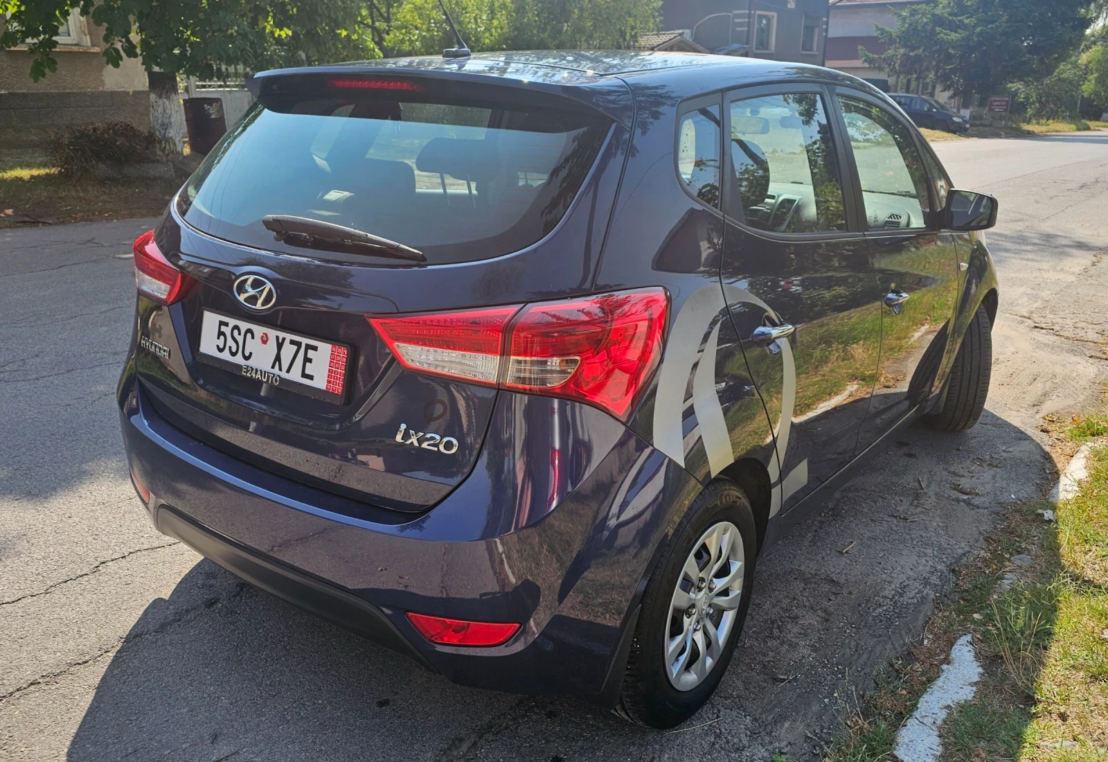 Hyundai Ix20 1.4i EURO6 , снимка 4 - Автомобили и джипове - 55593445