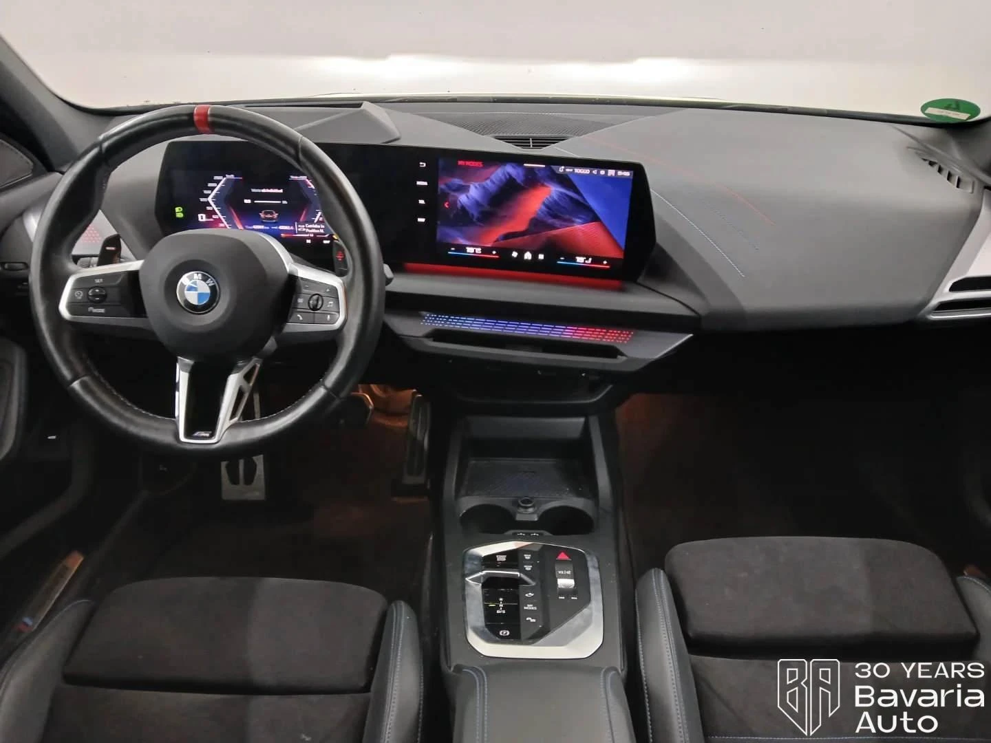 BMW M135 xDrive Steptronic, снимка 6 - Автомобили и джипове - 55767324