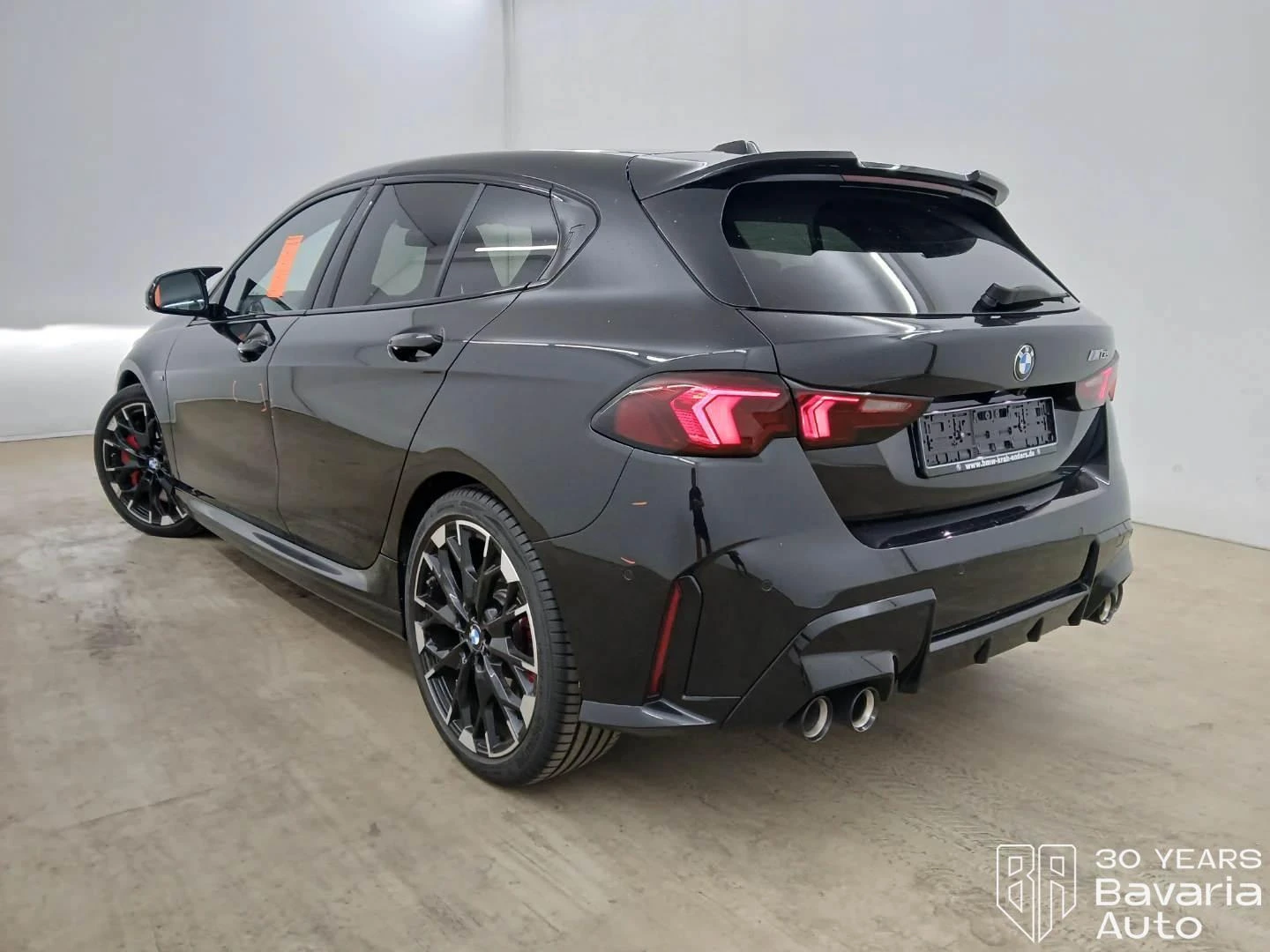 BMW M135 xDrive Steptronic, снимка 3 - Автомобили и джипове - 55767324