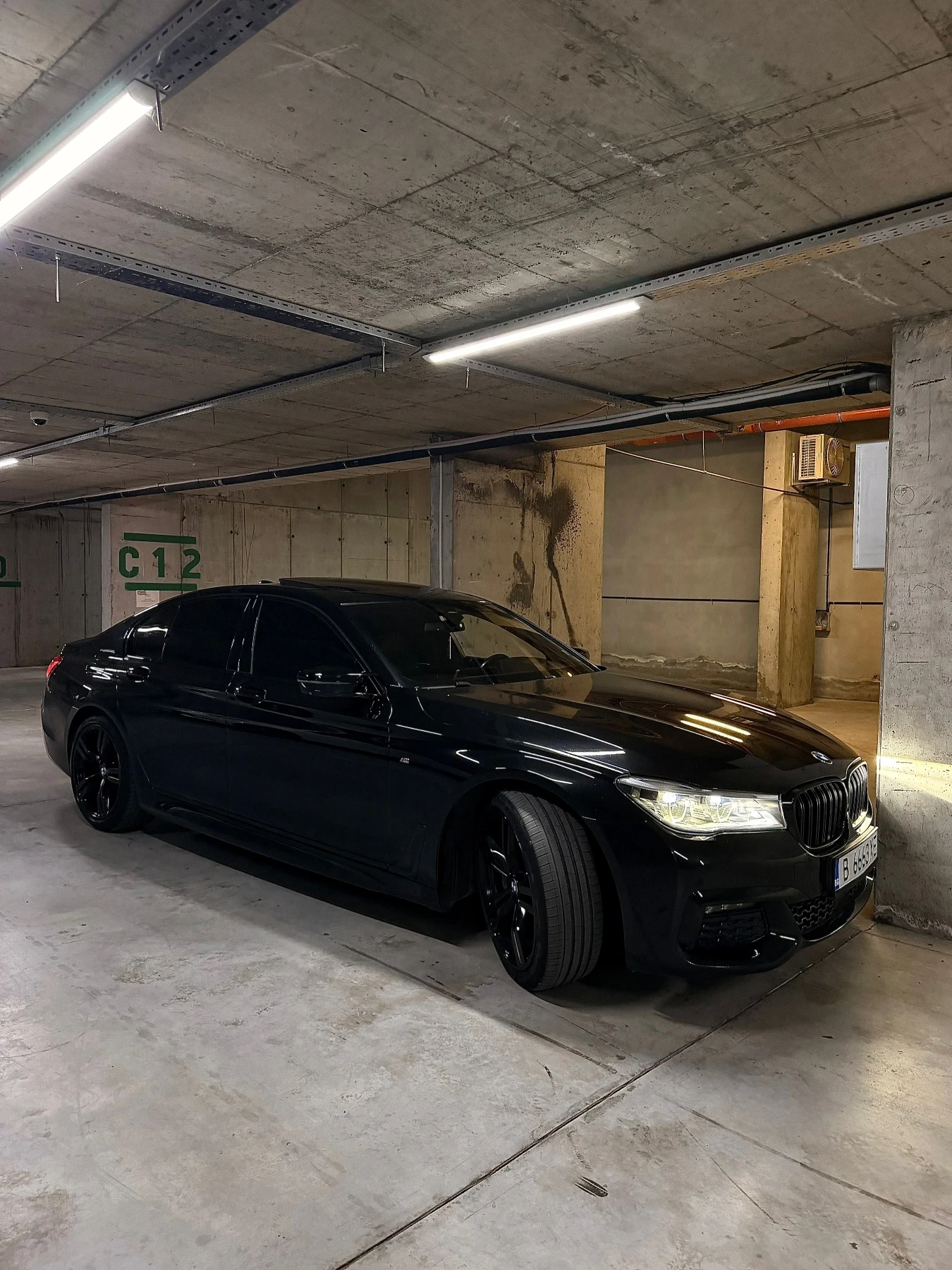 BMW 740 xDrive Mpack, снимка 5 - Автомобили и джипове - 55891611