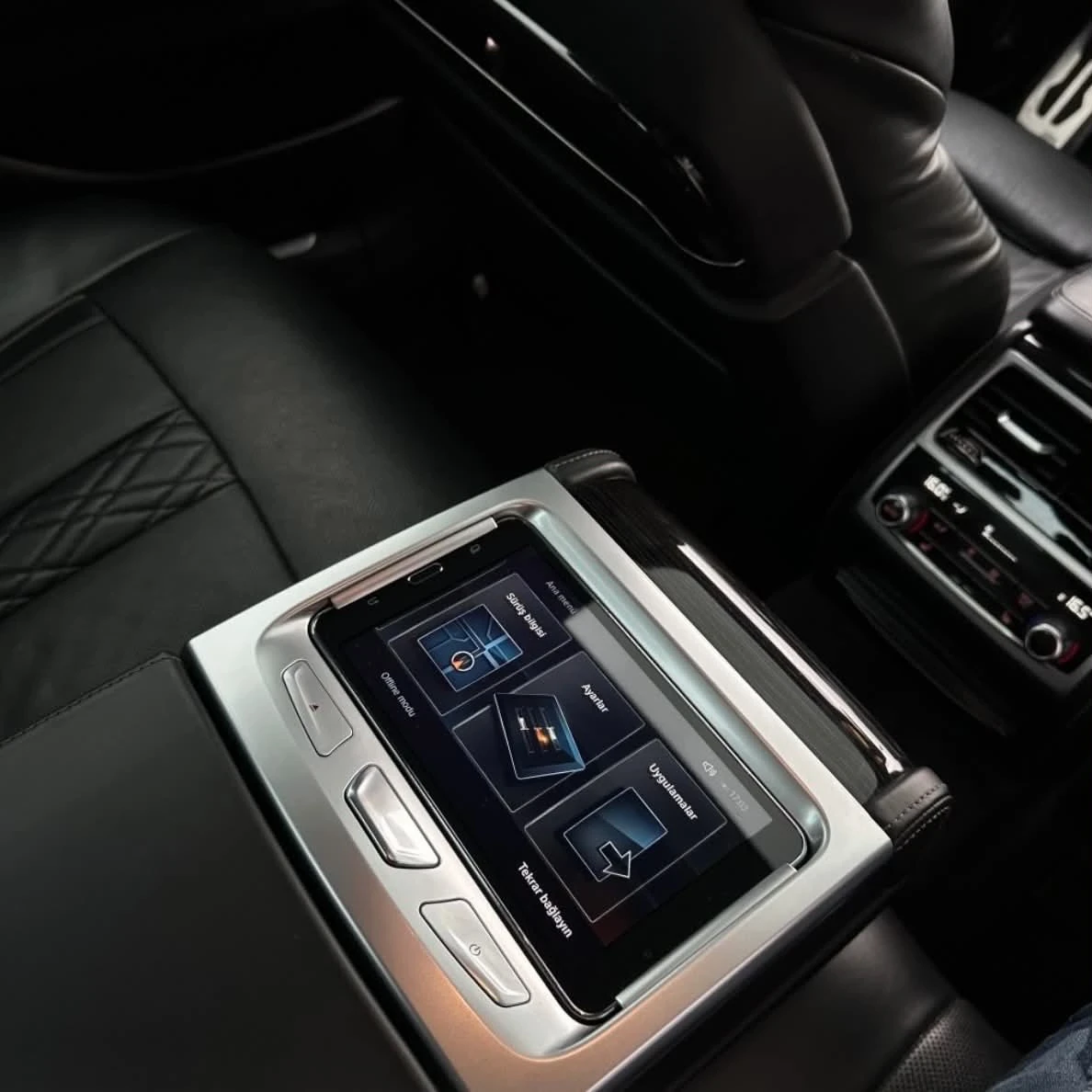 BMW 740 xDrive Mpack, снимка 11 - Автомобили и джипове - 55891611