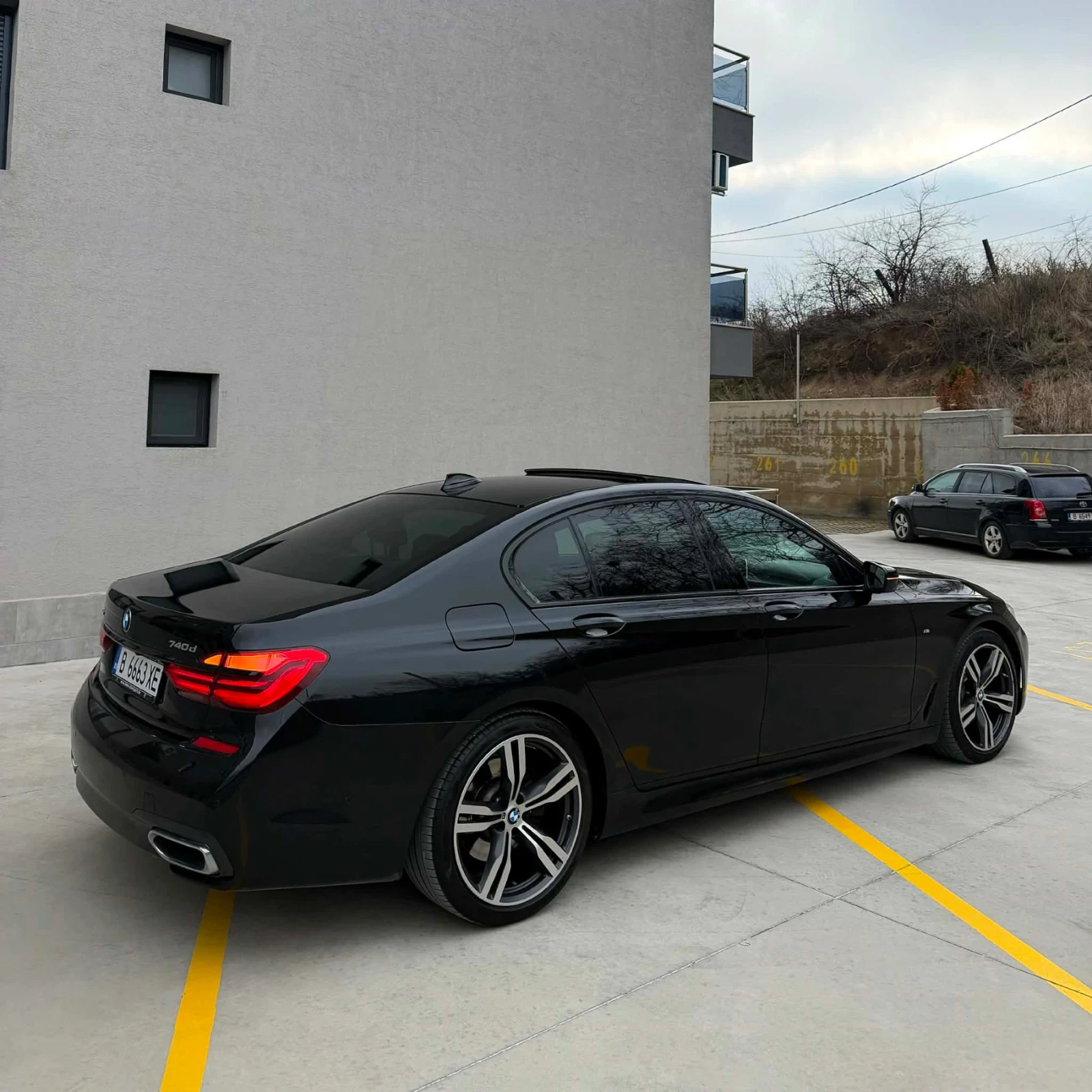 BMW 740 xDrive Mpack, снимка 6 - Автомобили и джипове - 55891611