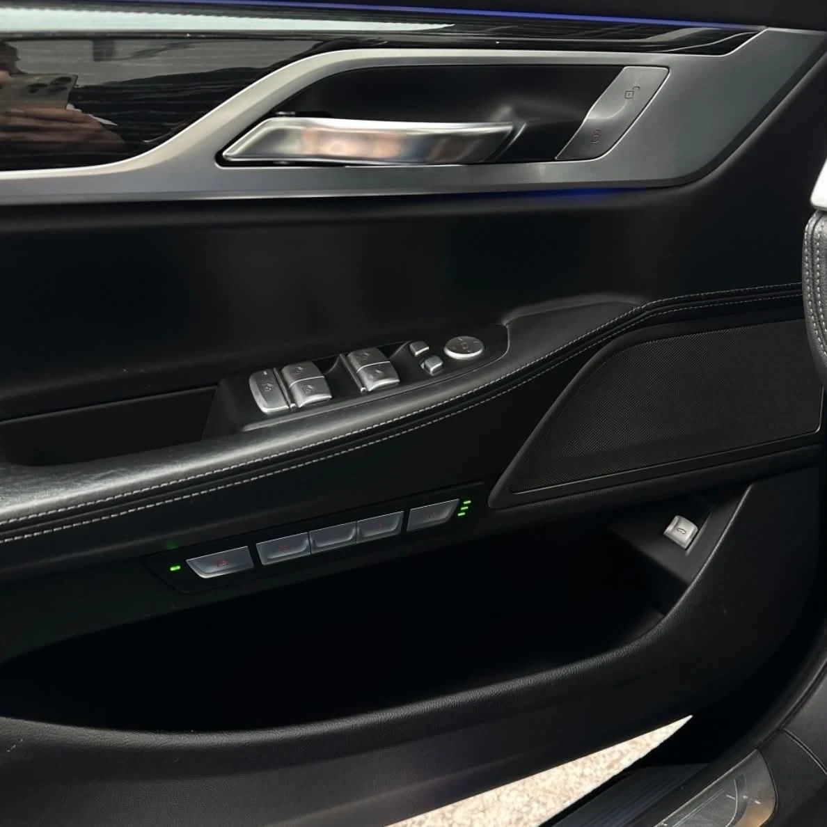 BMW 740 xDrive Mpack, снимка 10 - Автомобили и джипове - 55891611