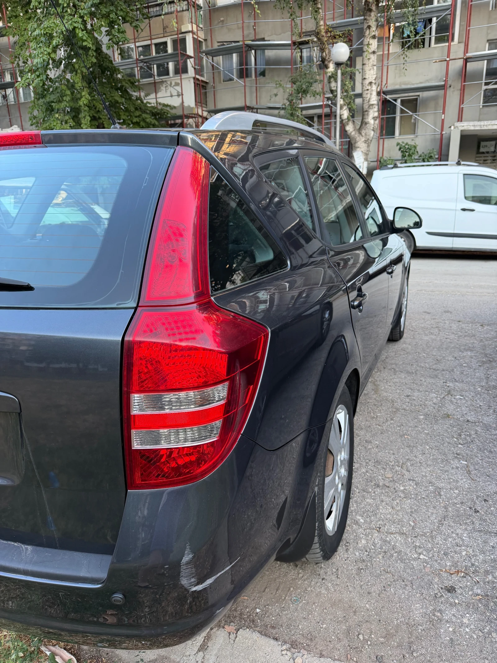 Kia Ceed 1.6, снимка 4 - Автомобили и джипове - 55944105