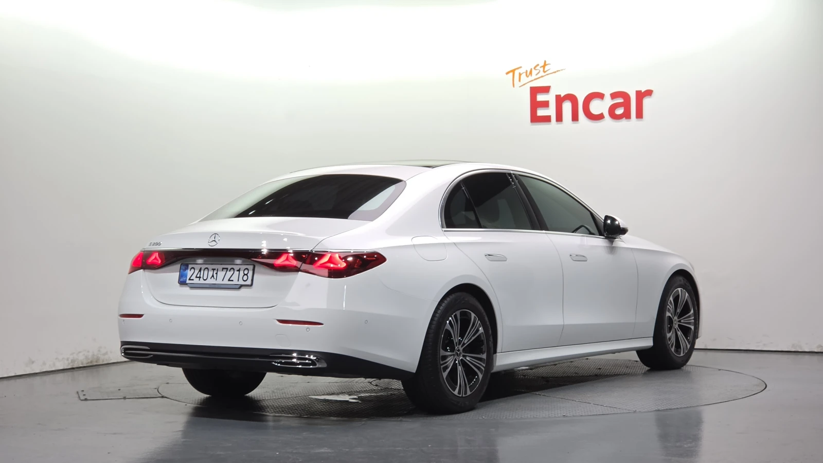 Mercedes-Benz E 200 360 BLIND SPOT ��� ������ ����* encareu.com | Mobile.bg � ����������� 2