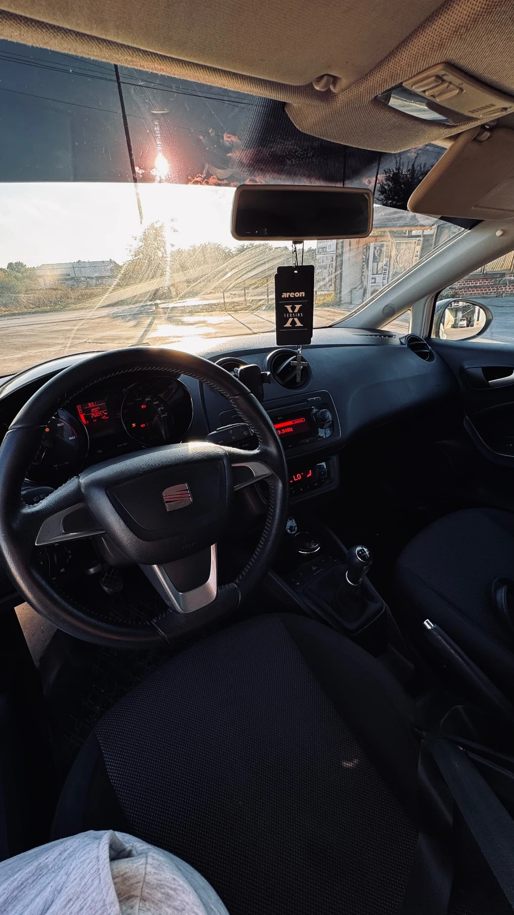 Seat Ibiza, снимка 8 - Автомобили и джипове - 56122229