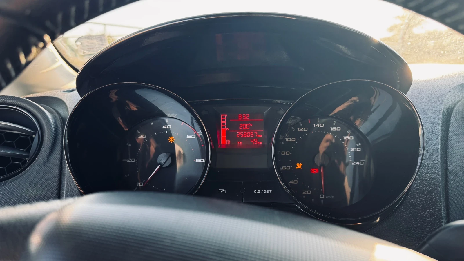 Seat Ibiza, снимка 10 - Автомобили и джипове - 56122229
