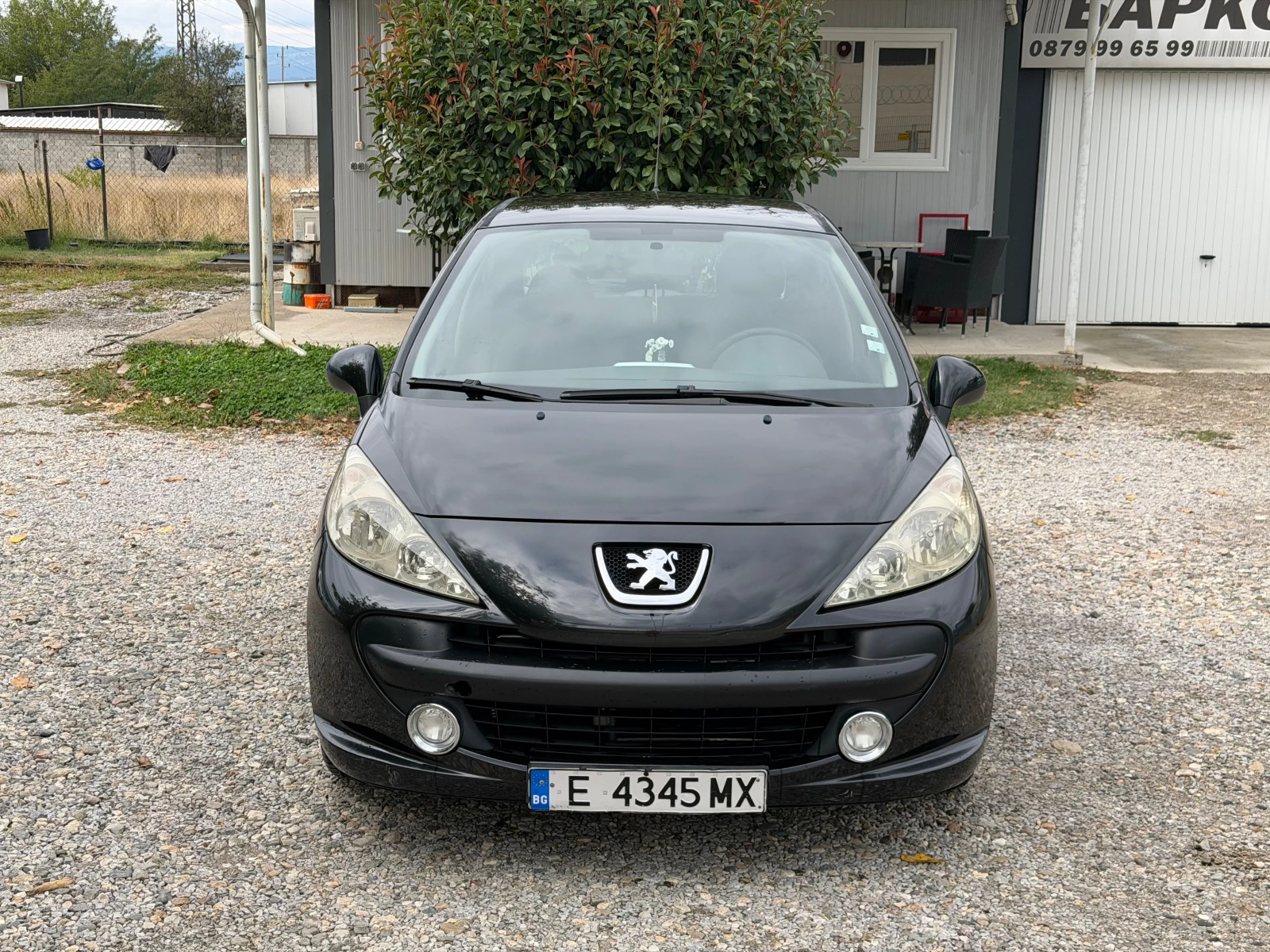 Peugeot 207 1.4 75кс, снимка 2 - Автомобили и джипове - 56233476