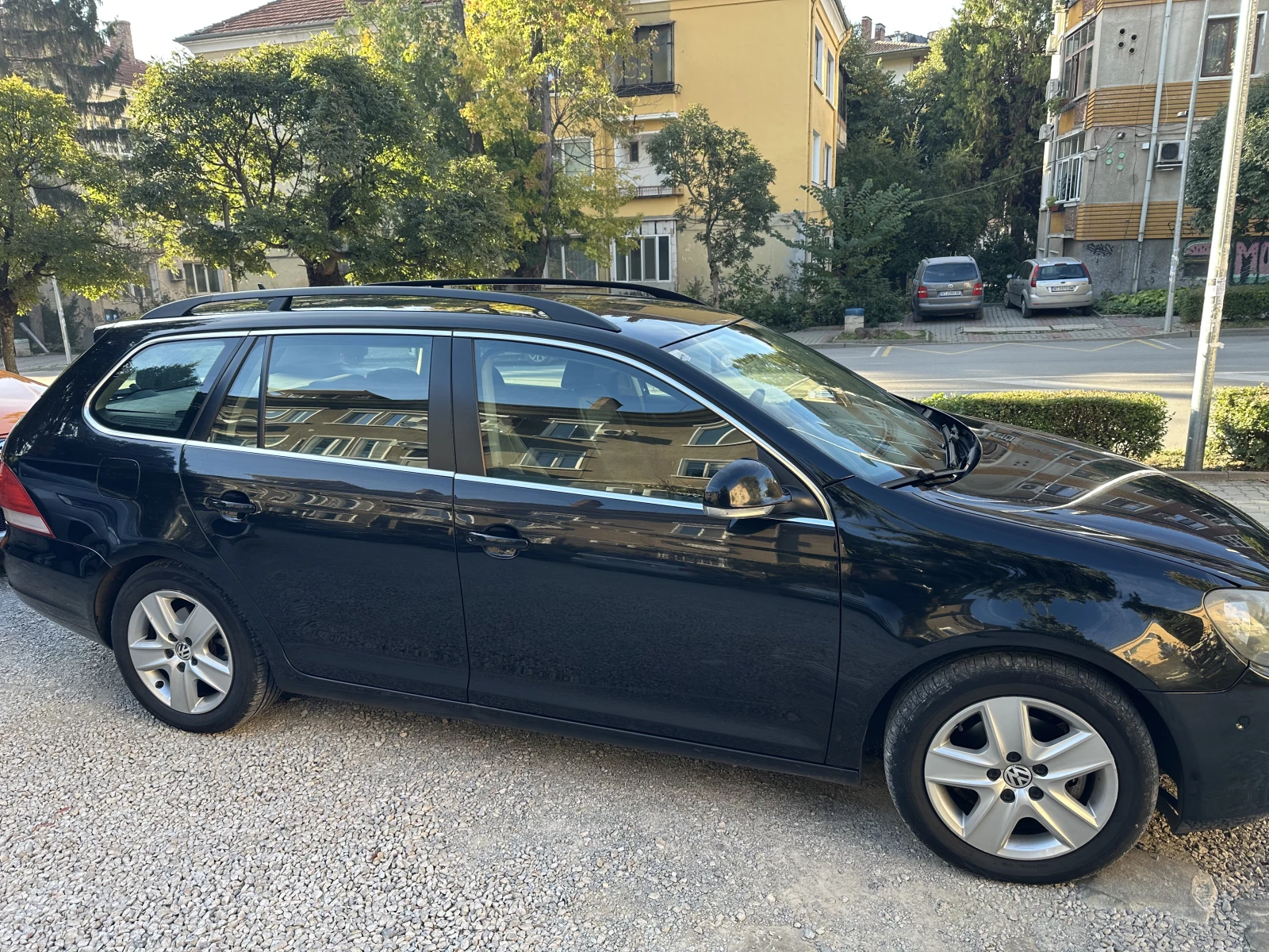 VW Golf 1.6TDi 105hp, снимка 3 - Автомобили и джипове - 56427166