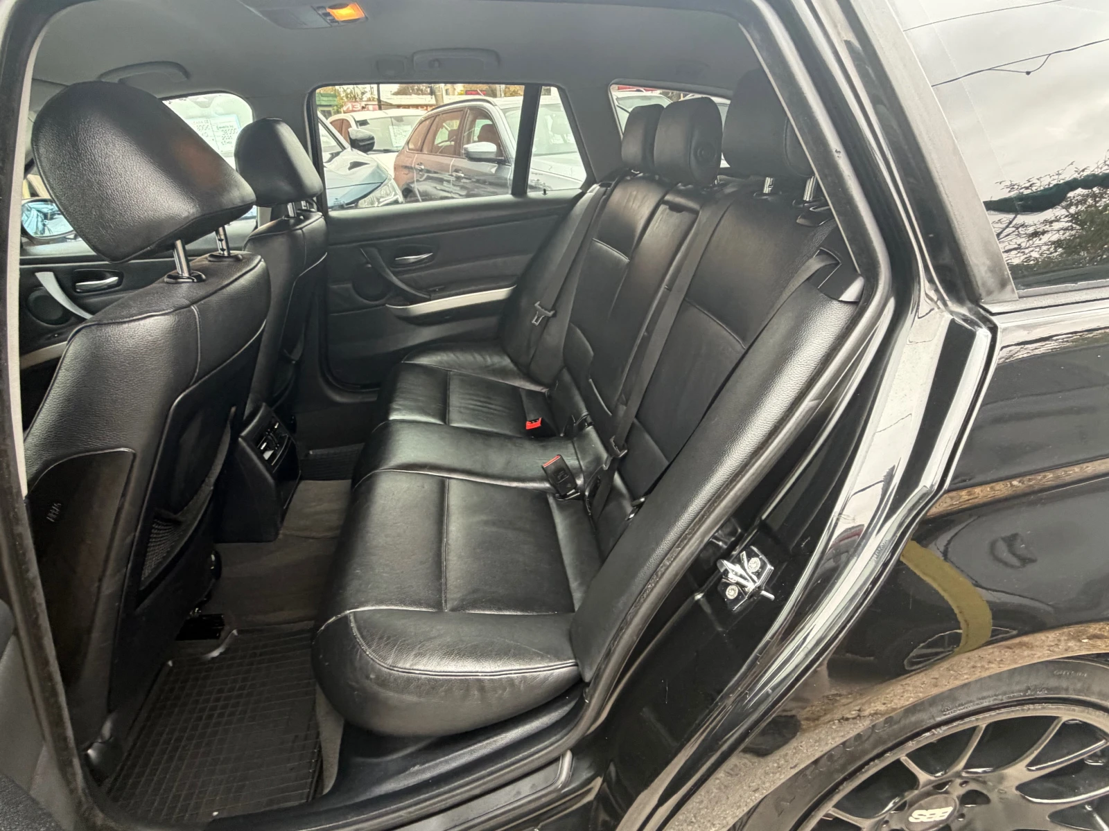 BMW 320 D-ЛИЗИНГ, снимка 14 - Автомобили и джипове - 56533614