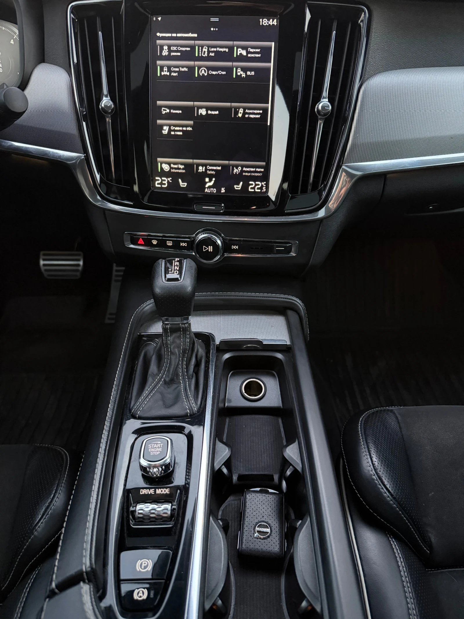 Volvo S90, снимка 10 - Автомобили и джипове - 56645312