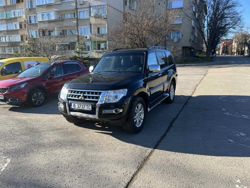 Mitsubishi Pajero Gold Edition, снимка 1 - Автомобили и джипове - 47016522