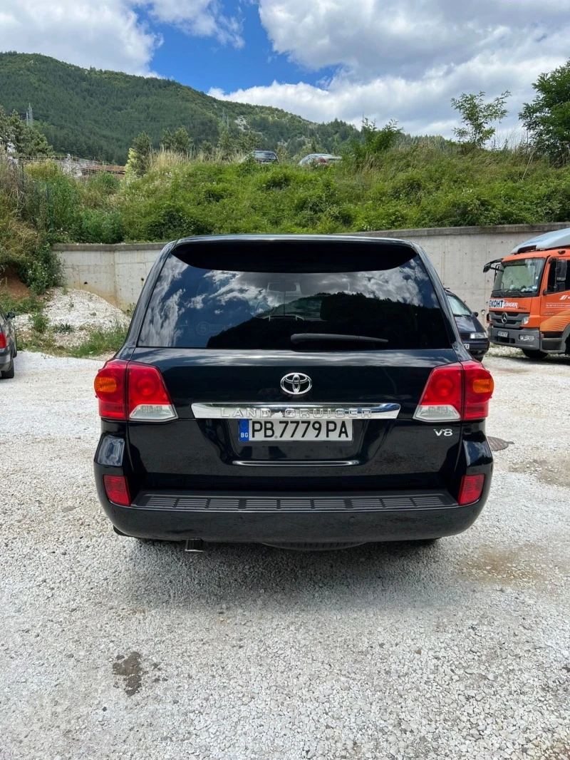 Toyota Land cruiser LC200 FACELIFT, снимка 3 - Автомобили и джипове - 46494875