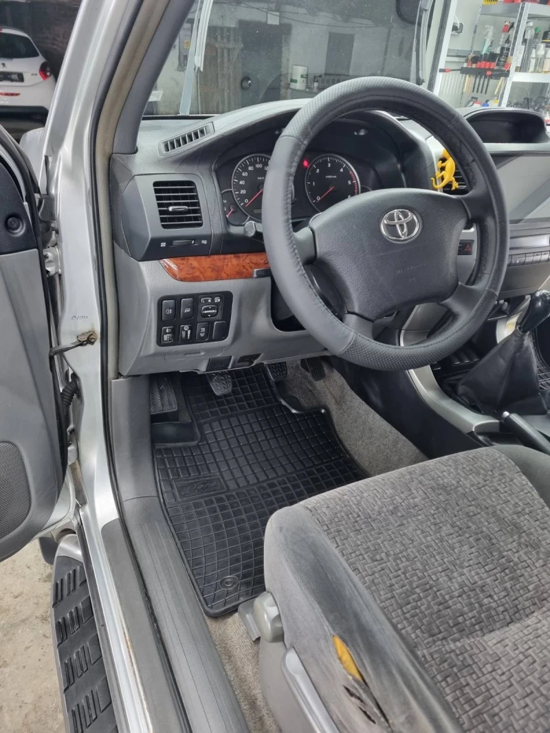 Toyota Land cruiser 3.0, снимка 4 - Автомобили и джипове - 49422897