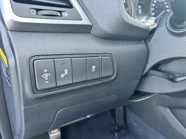 Hyundai Tucson / Premium / AWD / Keyless / Подгреви / CARFAX , снимка 17 - Автомобили и джипове - 53355503