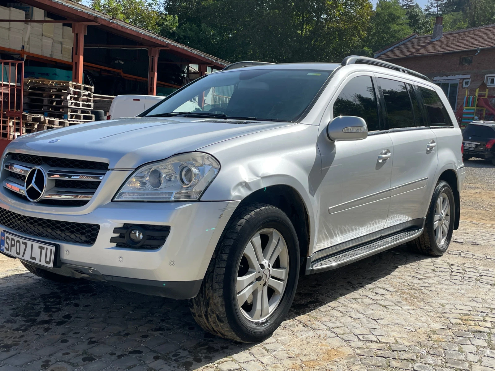 Mercedes-Benz GL 320  - изображение 2