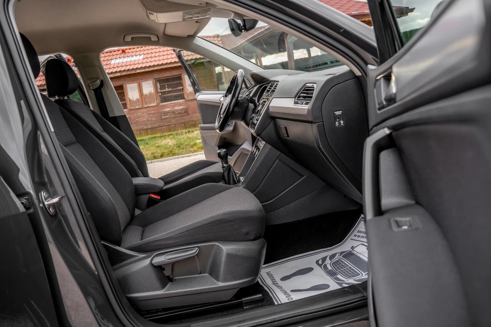 VW Tiguan 2 0TDI 6SK | Mobile.bg — изображение 12
