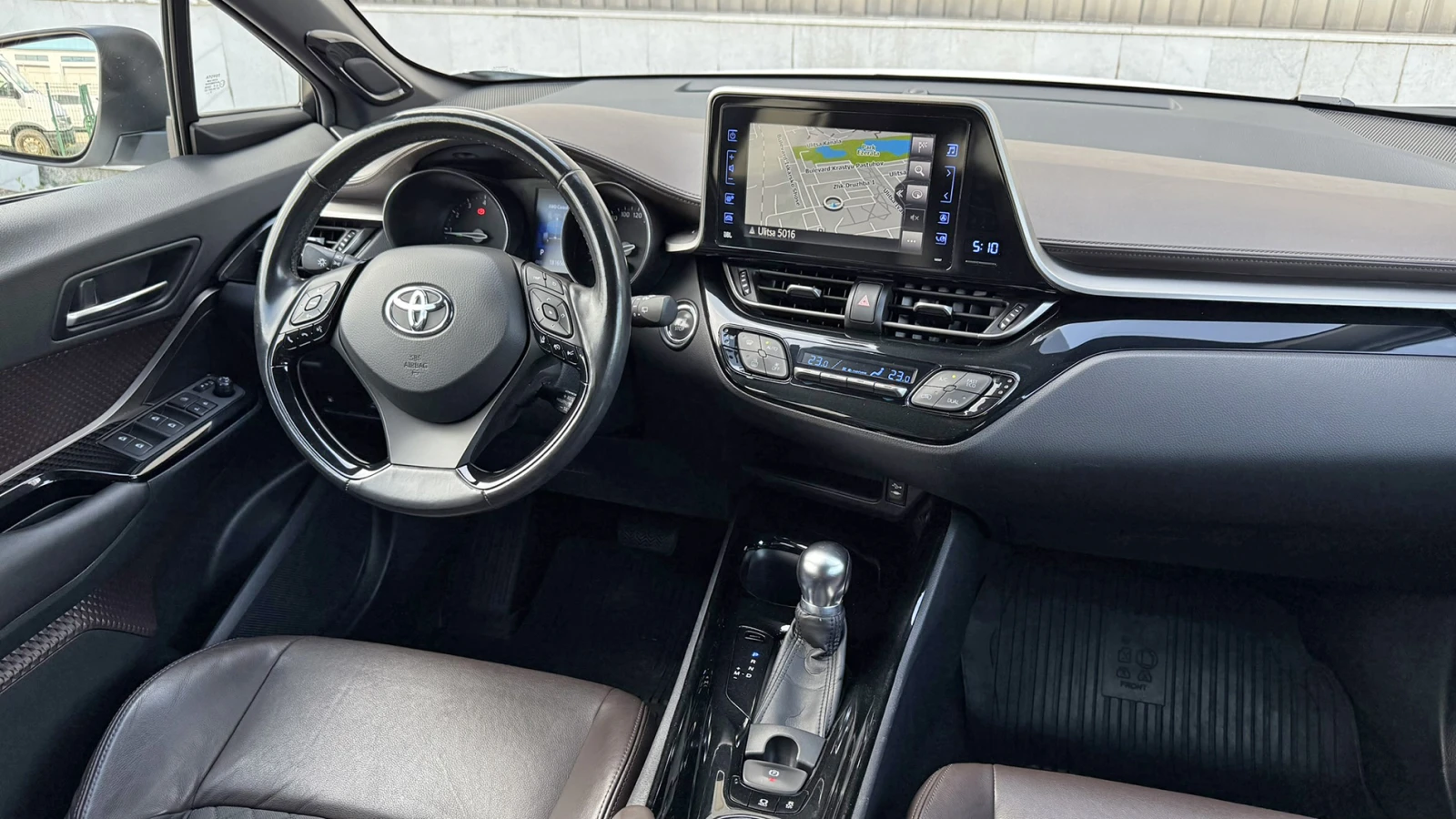 Toyota C-HR 1.2 4WD Automatic ГАРАНЦИОНЕН! - изображение 9