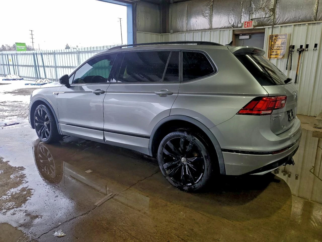 VW Tiguan 2.0T SE 4MOTION - изображение 2