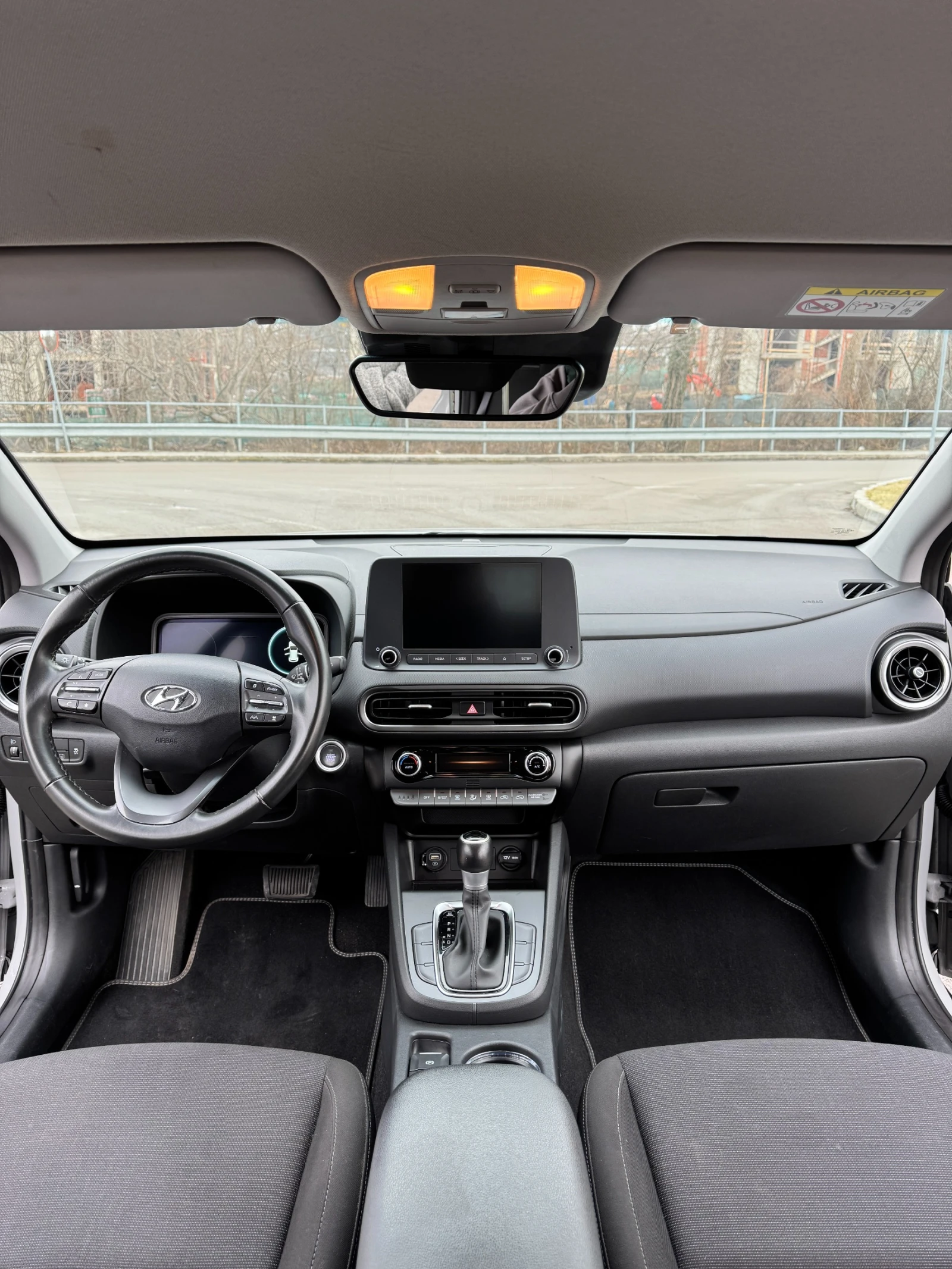 Hyundai Kona 1.6 Hybrid * 73000 KM * FACELIFT * Keyless, снимка 9 - Автомобили и джипове - 53683660