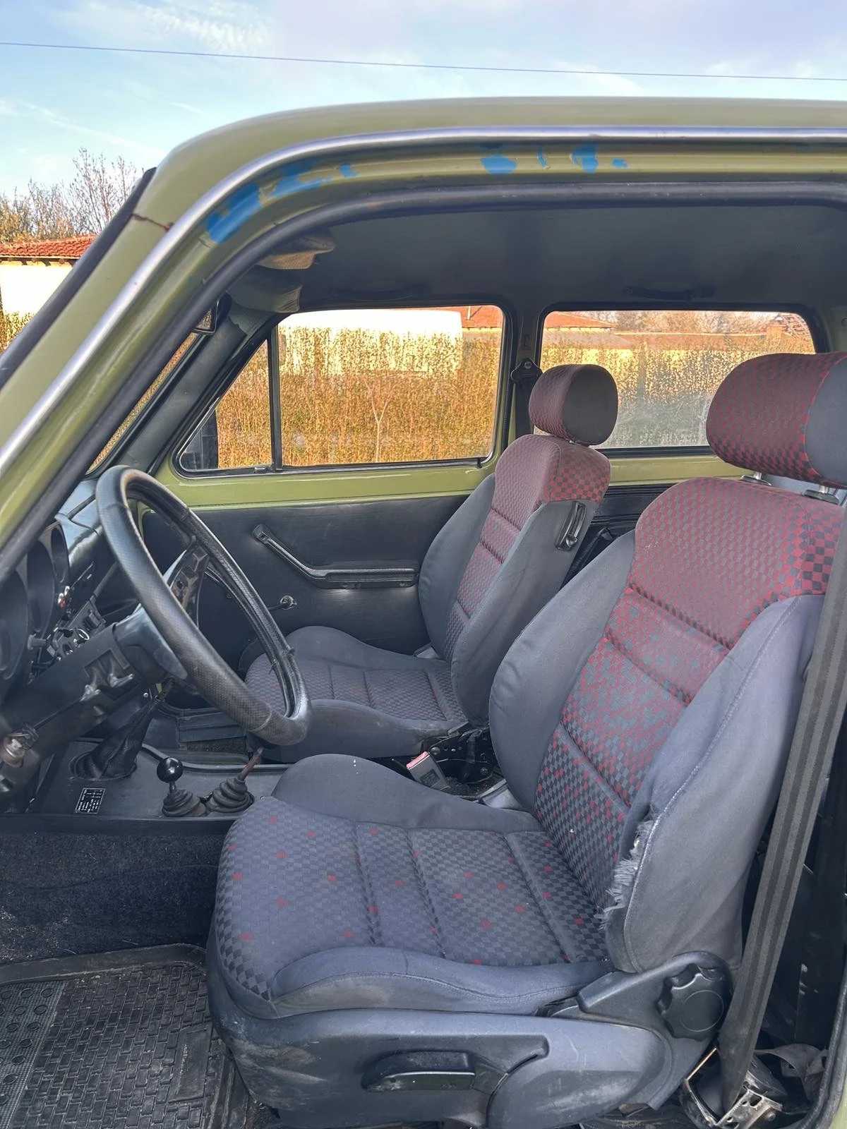 Lada Niva 1.6, снимка 5 - Автомобили и джипове - 54129179