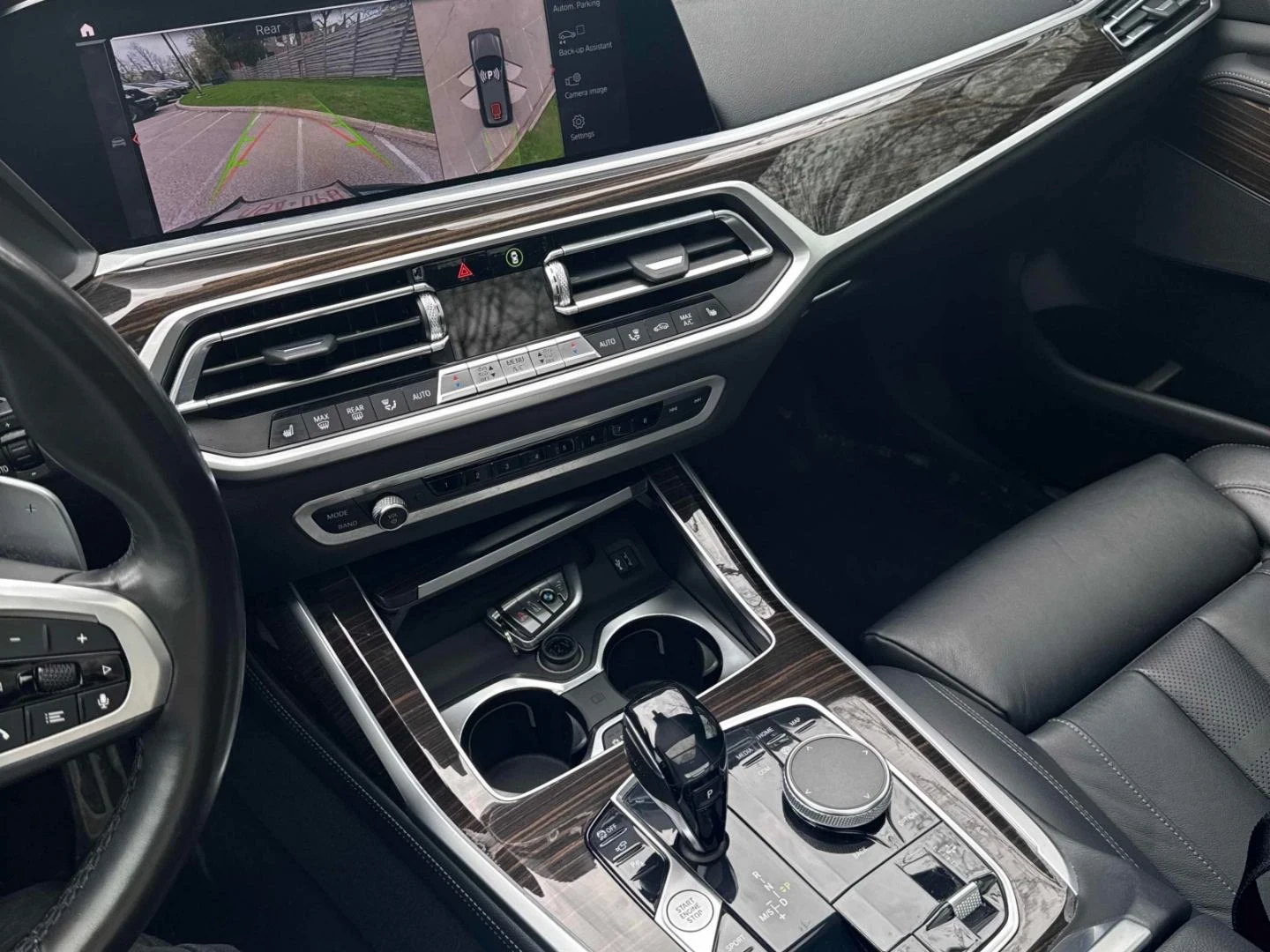 BMW X7 M-pkg | Laser | Distronic | Въздух | Rear TV | 360, снимка 11 - Автомобили и джипове - 54488483