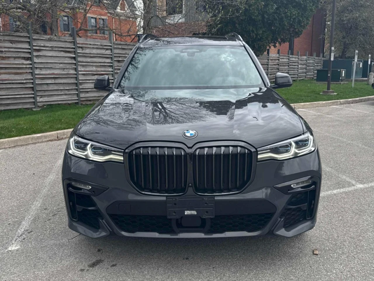 BMW X7 M-pkg | Laser | Distronic | Въздух | Rear TV | 360, снимка 2 - Автомобили и джипове - 54488483
