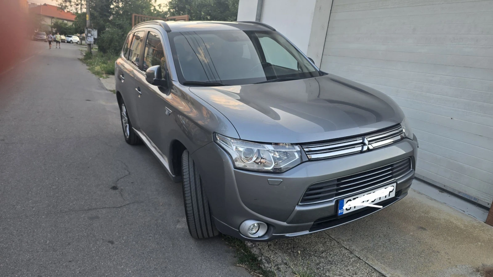 Mitsubishi Outlander PHEV, снимка 13 - Автомобили и джипове - 55068492