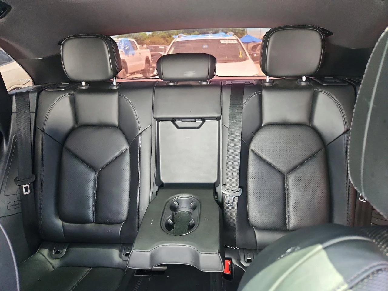 Porsche Macan 2.0l, снимка 10 - Автомобили и джипове - 55566255