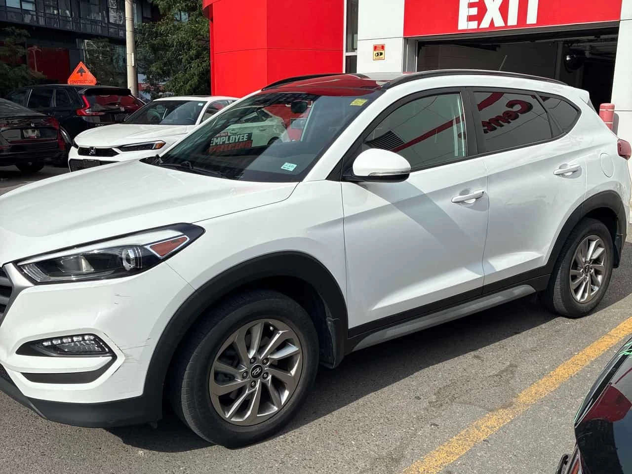 Hyundai Tucson * SE * АВТОКРЕДИТ БЕЗ ПЪРВОНАЧАЛНА ВНОСКА* , снимка 2 - Автомобили и джипове - 55777883