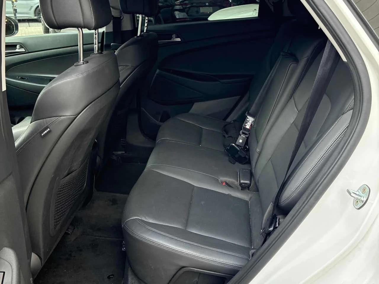 Hyundai Tucson * SE * АВТОКРЕДИТ БЕЗ ПЪРВОНАЧАЛНА ВНОСКА* , снимка 11 - Автомобили и джипове - 55777883