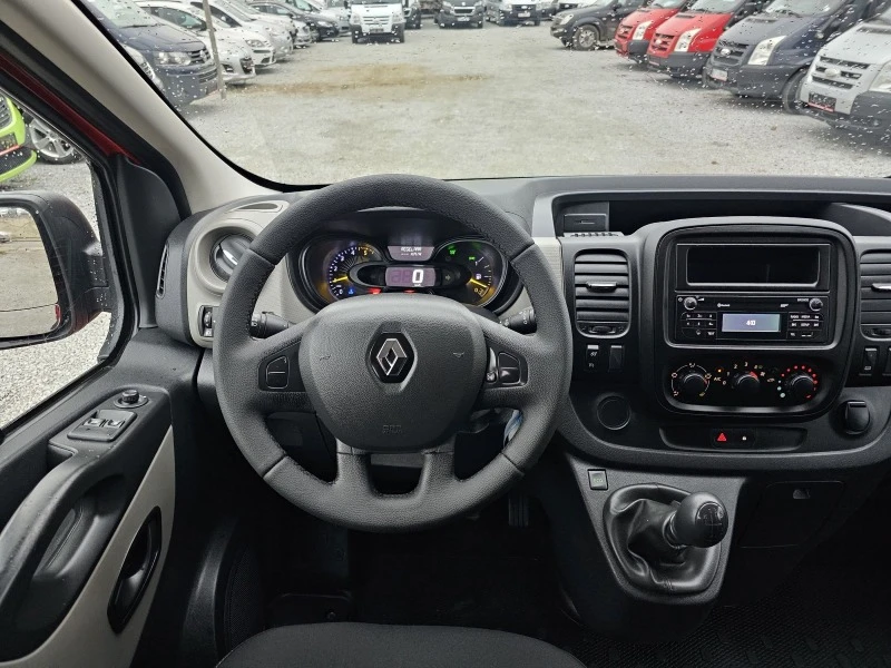 Renault Trafic 1.6dci  Дълга база, снимка 16 - Бусове и автобуси - 43254388