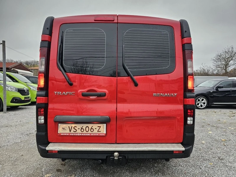 Renault Trafic 1.6dci  Дълга база, снимка 4 - Бусове и автобуси - 43254388