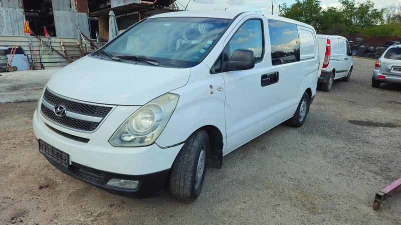 Hyundai H1 2.5crdi/на части , снимка 1 - Бусове и автобуси - 47548829