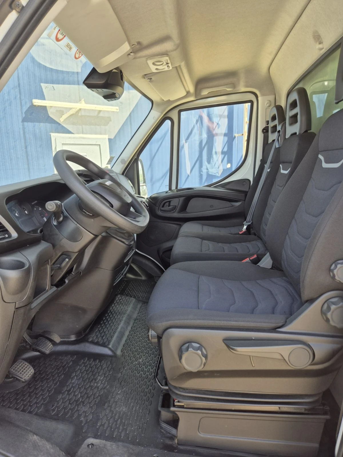 Iveco Daily 35C16 H 3.0 - изображение 8