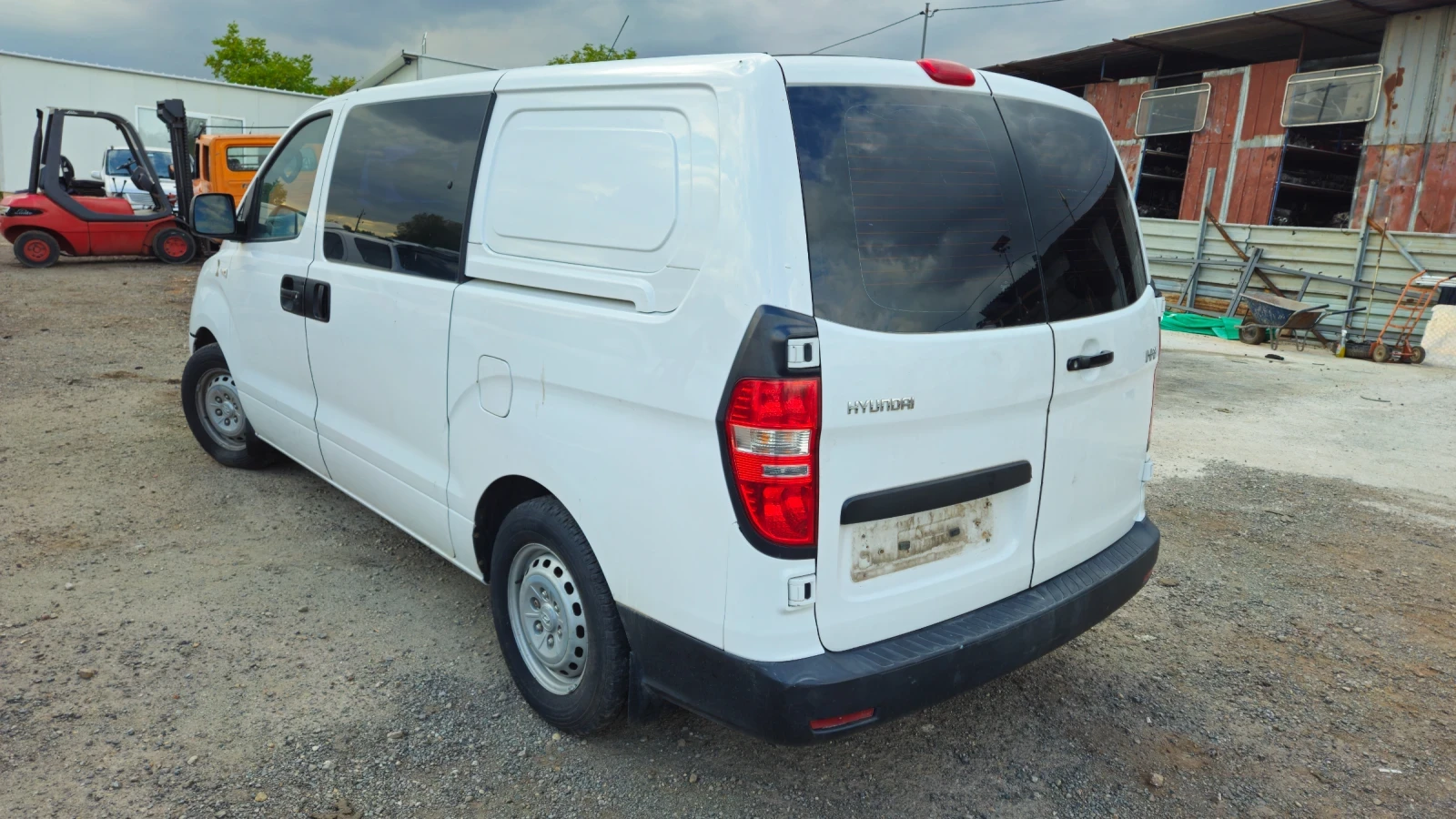 Hyundai H1 2.5crdi/на части  - изображение 4