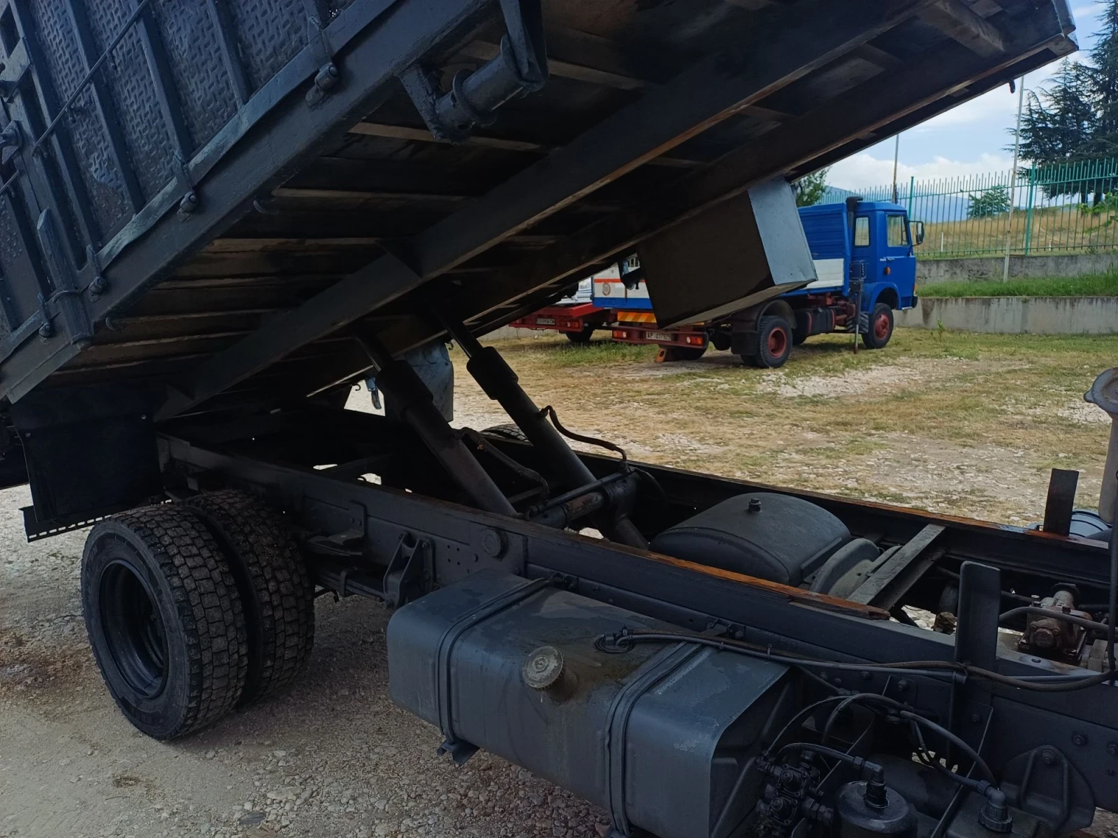 Nissan L80.14 Самосвал, снимка 9 - Камиони - 55606861