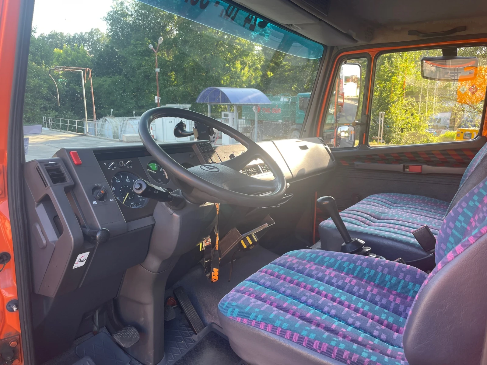 Mercedes-Benz 1117 Пътна Помощ, снимка 10 - Камиони - 55932058