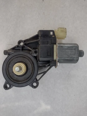 8A61-14553-A Моторче стъклоповдигач за предна дясна врата FORD FIESTA VI 8A6114553A 0130822407, снимка 3