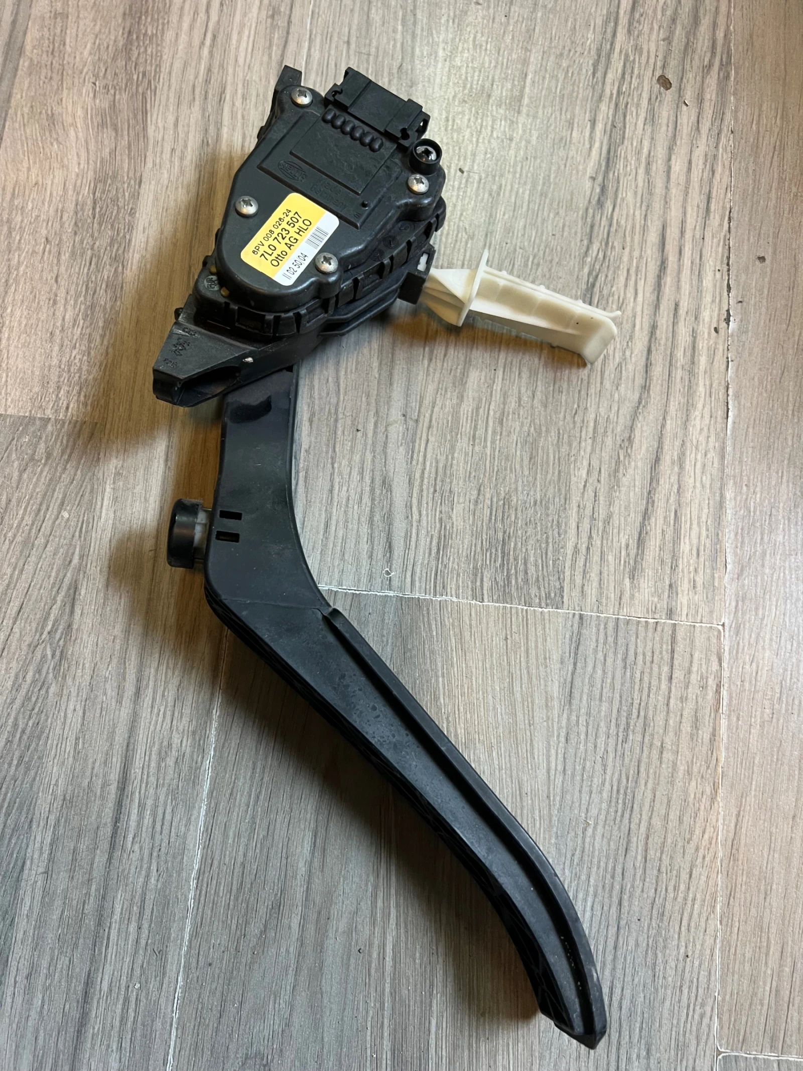 7L0 723 507    ����� ���  VW TOUAREG 7L0723507 6PV008026-24 | Mobile.bg � ����������� 2