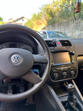VW Golf 1.6 FSI - 2200 € / 4302.83 лв. - 68625699 6