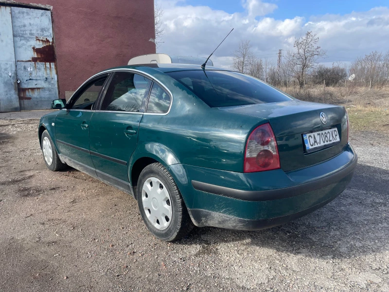 VW Passat 1.9 TDI, снимка 4 - Автомобили и джипове - 44262299