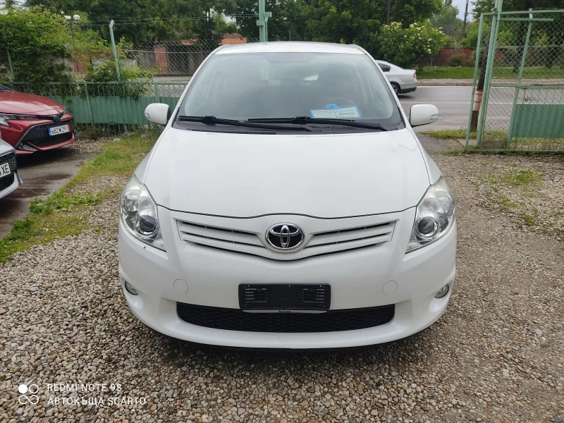 Toyota Auris 1.33i, бензин, климатроник, снимка 2 - Автомобили и джипове - 46250471