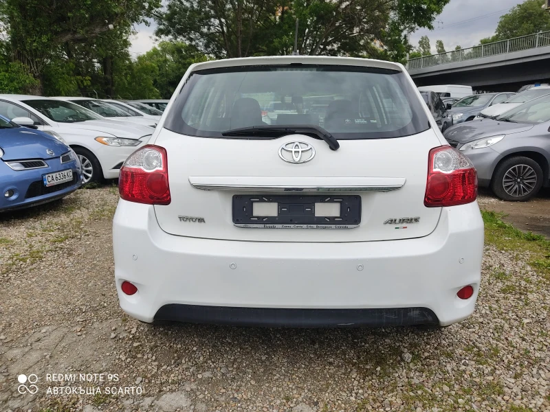 Toyota Auris 1.33i, бензин, климатроник, снимка 5 - Автомобили и джипове - 46250471